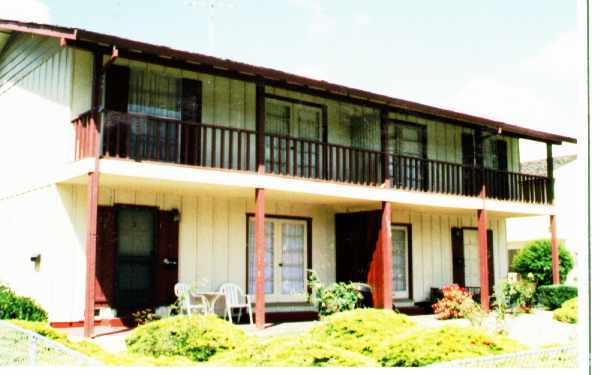 Building Photo - 1213 W Washington Ave