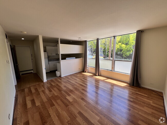 Building Photo - North Berkeley, Spacious 2 BR 1 BA