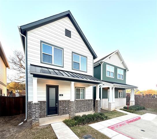 Foto del edificio - 1830 NE Green Oaks Blvd