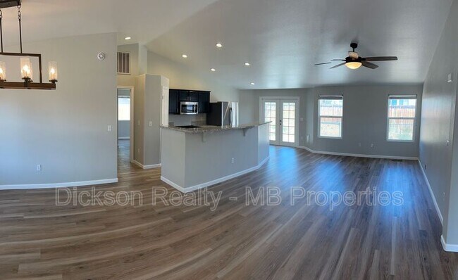 Building Photo - 134 Prairie Ln