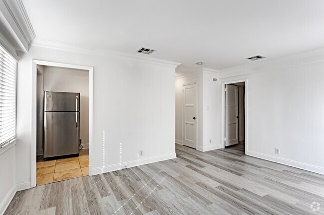 1HAB, 1BA - 535 - 925 ft² - Wilshire Westwood Luxury Apartments