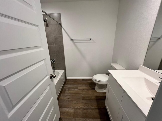 Foto del edificio - 3719 Ashley Hills Ct