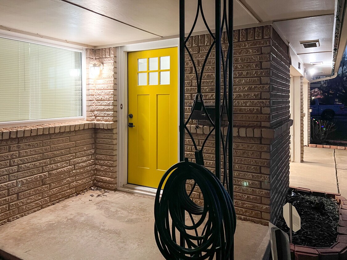 106 Thompson Dr, Moore, OK 73160 House Rental in Moore, OK