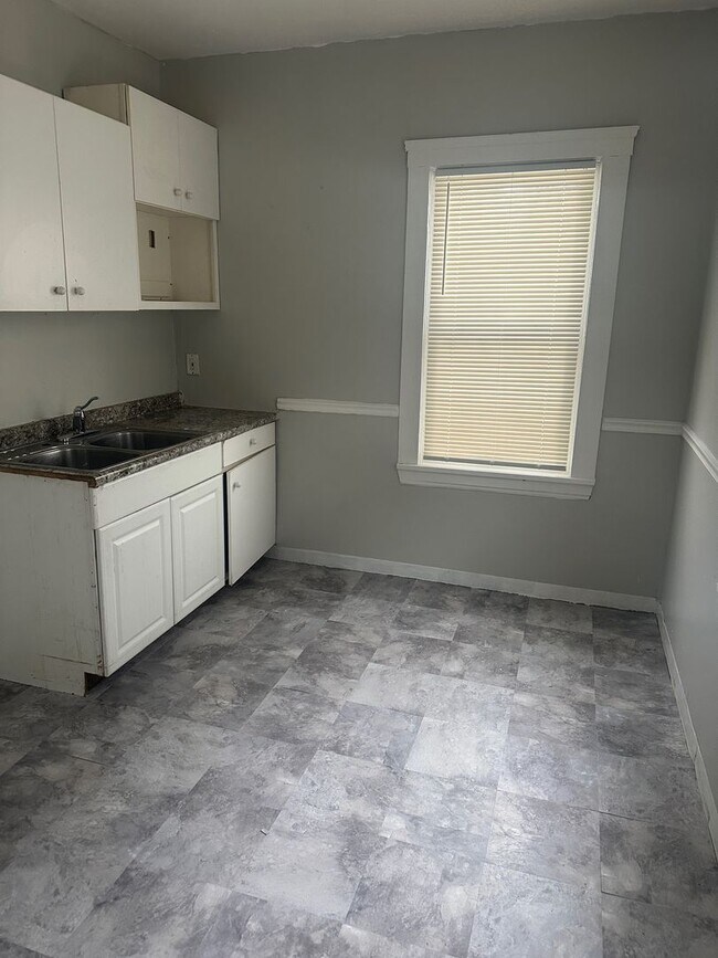 Foto del edificio - Nice Cozy downstairs unit