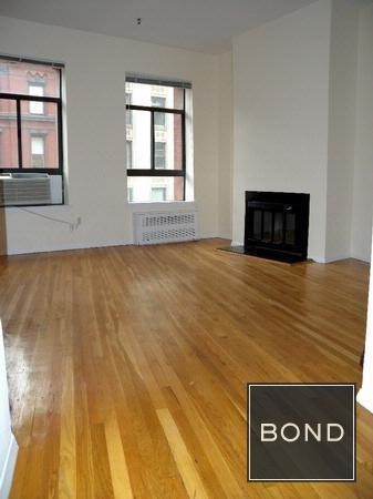 Primary Photo - 1 Astor Pl