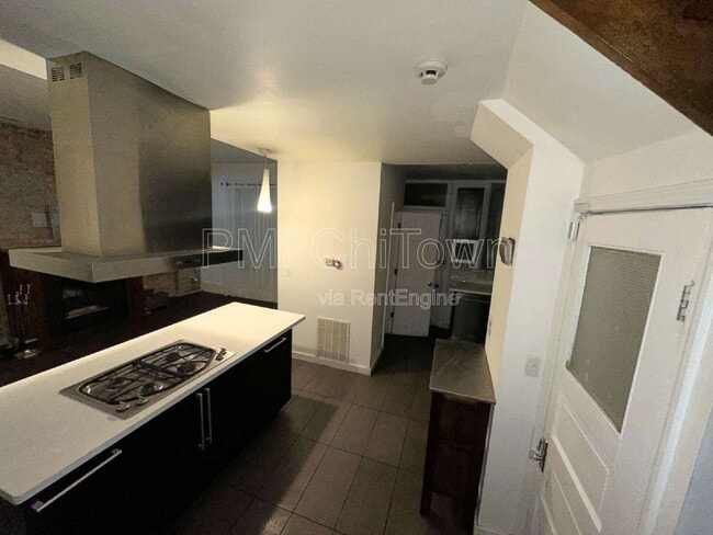 Foto del edificio - 1114 E 62nd St