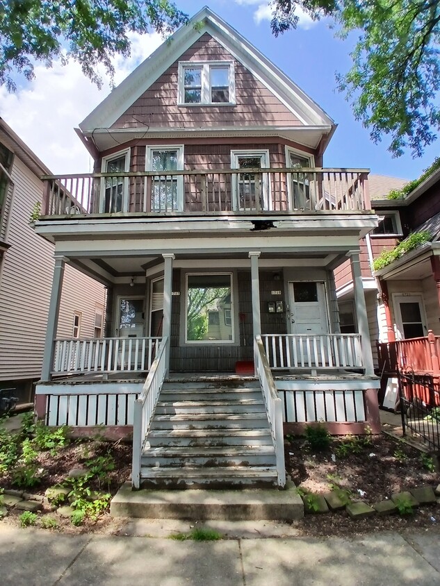 Foto principal - 1719 N Astor St