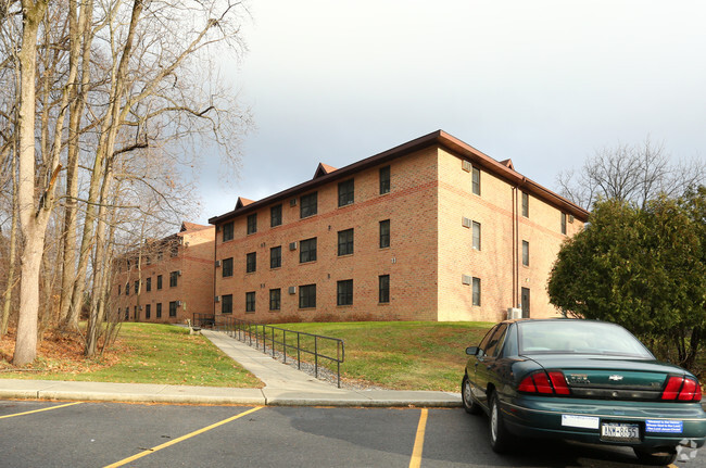 Building Photo - St. Anna Apartments