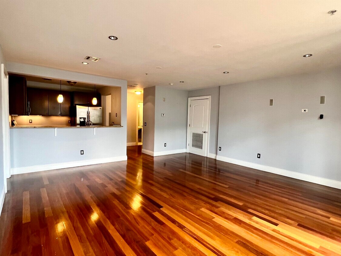 34 48th St Unit 1A, Weehawken, NJ 07086 Condo for Rent in Weehawken