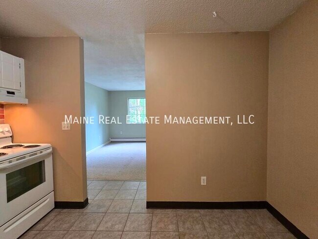 Foto del edificio - 10 Tall Pines Dr