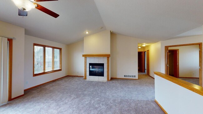 Building Photo - 2417 East Glenwood-Lovely Easter Lake Area