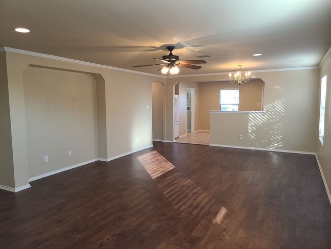 Foto del edificio - 3 Bedroom With Large Yard