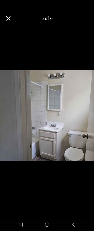 Foto del edificio - 9823 Walnut St