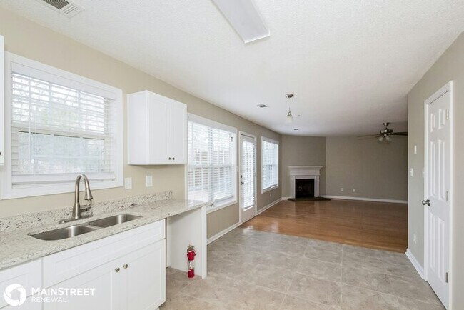 Building Photo - 4449 Chestnut Lake Ave, Lithonia, GA 30038