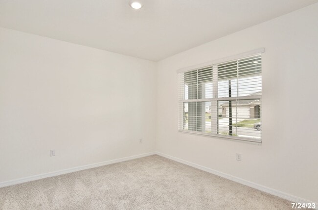 Building Photo - Brand New - Gorgeous 5/3 Spacious Home with a Loft Area and a 2 Car Garage in the Eastgrove Commu...
