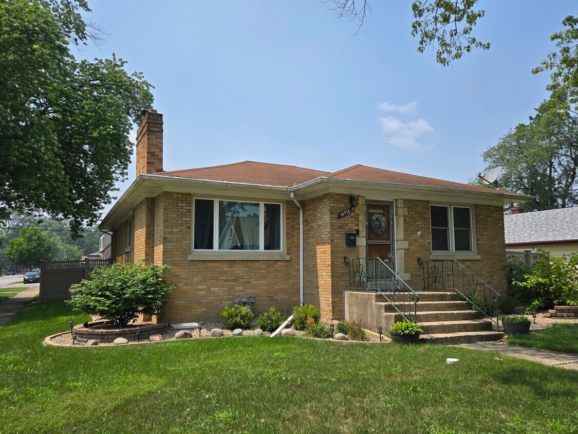 Foto principal - 14558 Turner Ave