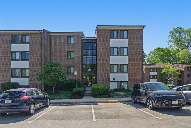 Contemporary 1BR / 1BA Condo in Reston – Utilities Included! - Contemporary 1BR / 1BA Condo in Reston – Utilities Included!