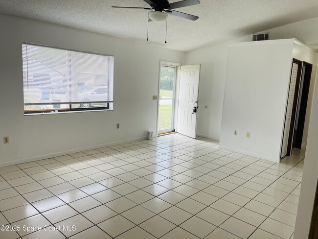 Foto del edificio - 153 Bayamo Ave NE