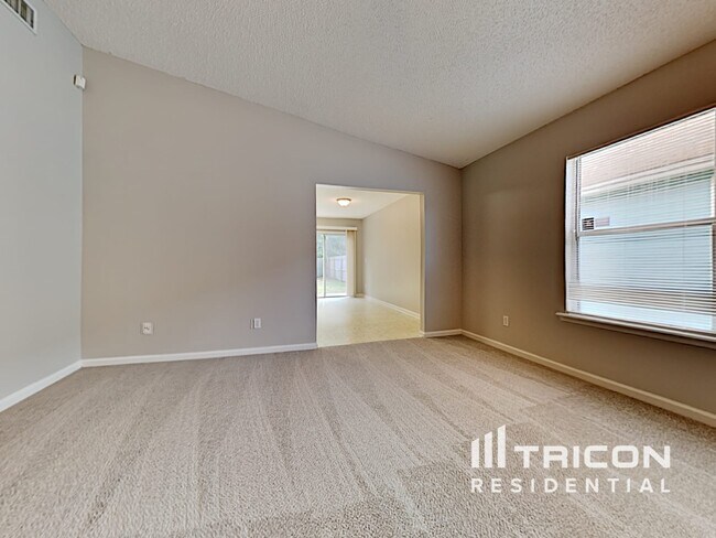 Foto del edificio - 4300 Lindy Trail