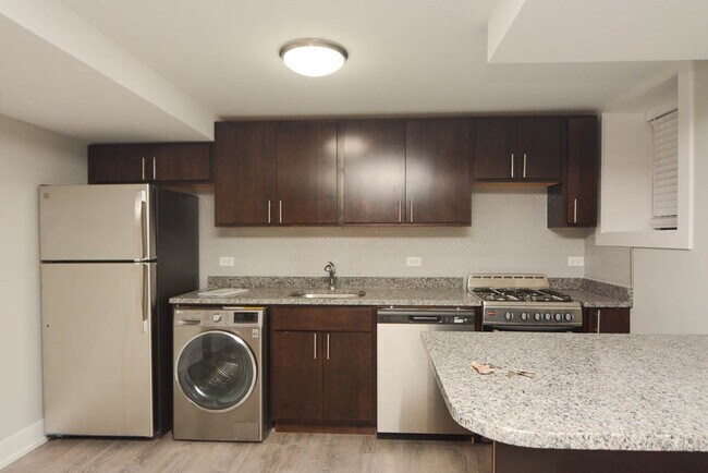 Foto del edificio - 426 W Belden Ave