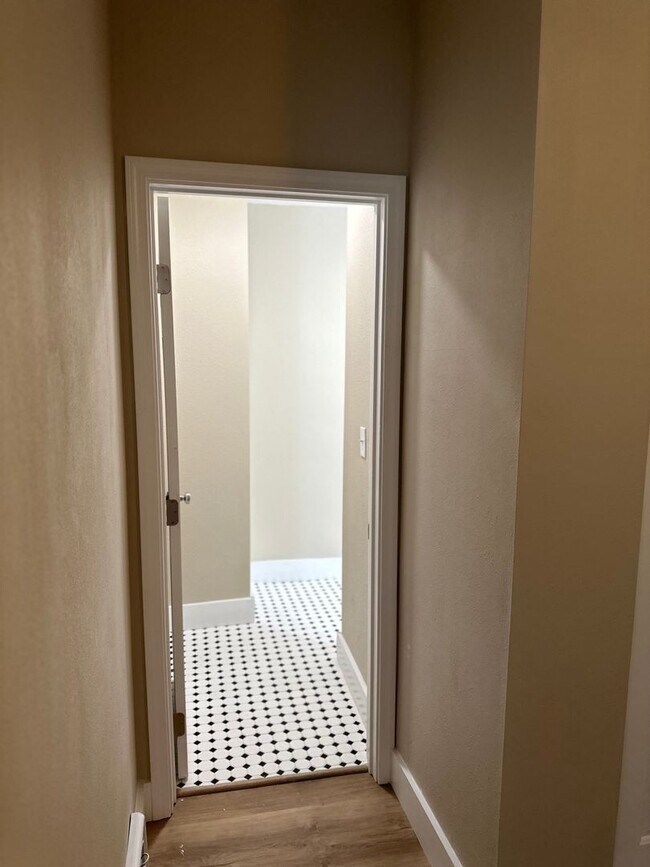 Foto del edificio - Remodeled Downtown Home!