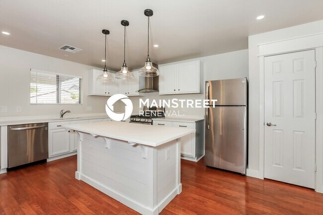 Foto del edificio - 3 Bedroom Pet-Friendly Home in SAN TAN VALLEY, AZ with Main Street Renewal
