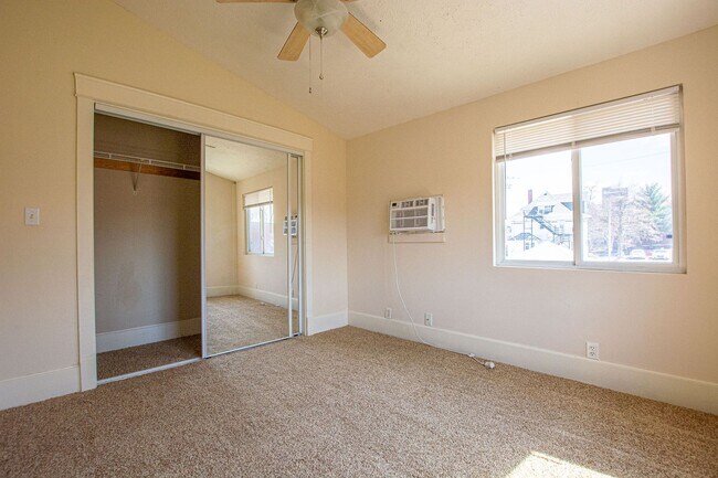 Building Photo - 133 S 38th St