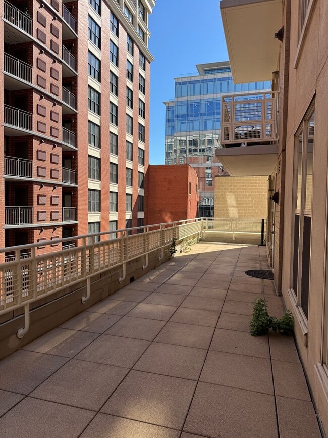 Building Photo - Spacious One Bedroom Plus Den W/MASSIVE Private Balcony Available Now!