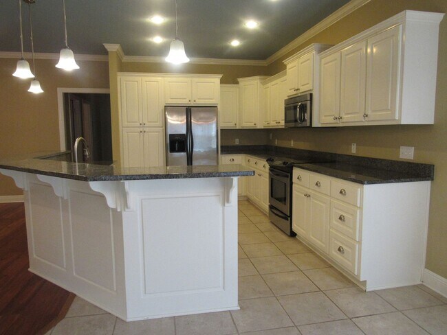 Foto del edificio - Valley Chase Subdivision!