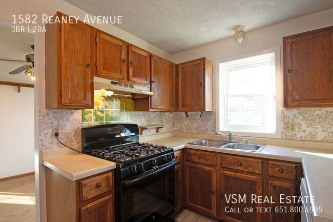Building Photo - Section 8 Welcome! Available Now, Beautifu...
