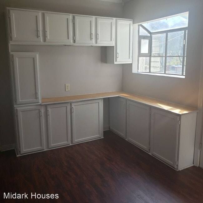 Building Photo - 3 br, 1 bath House - 3011 W. Dixon Rd