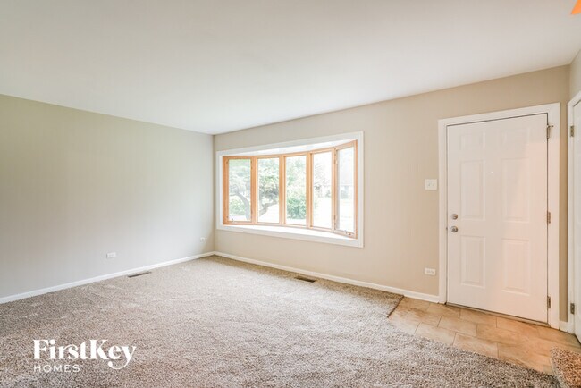 Foto del edificio - 17044 Oakwood Ave