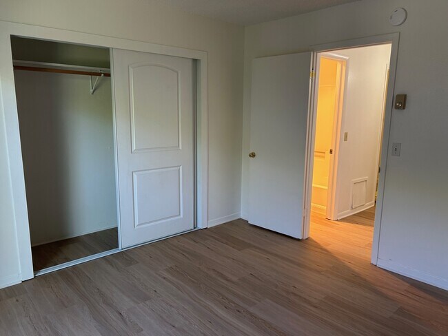 Building Photo - 1121 Chino St