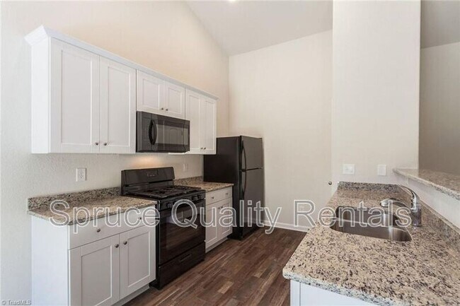 Foto del edificio - 3995 Meredith Woods Ln