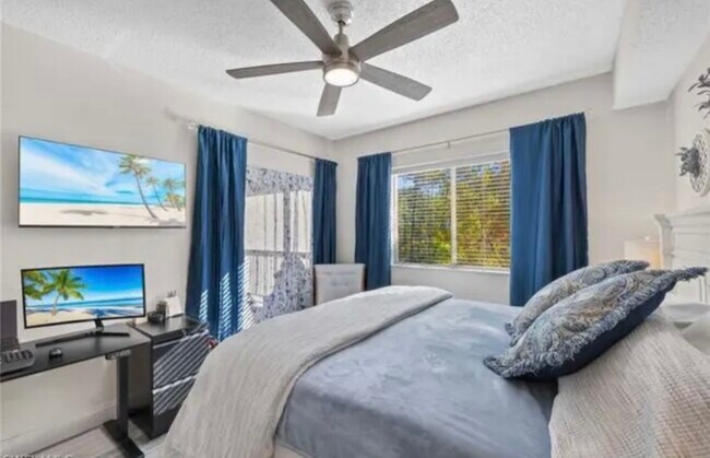 Foto del edificio - 1840 Florida Club Cir