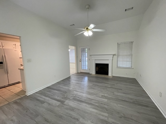Foto del edificio - 2058 Sylvan Lake Dr