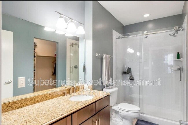 Foto del edificio - 444 N Central Ave