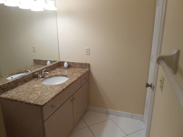 Building Photo - 2 br, 2 bath House - 790 Meadowland Drive #D