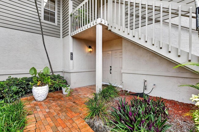 Building Photo - 7622 Elm Ridge Dr