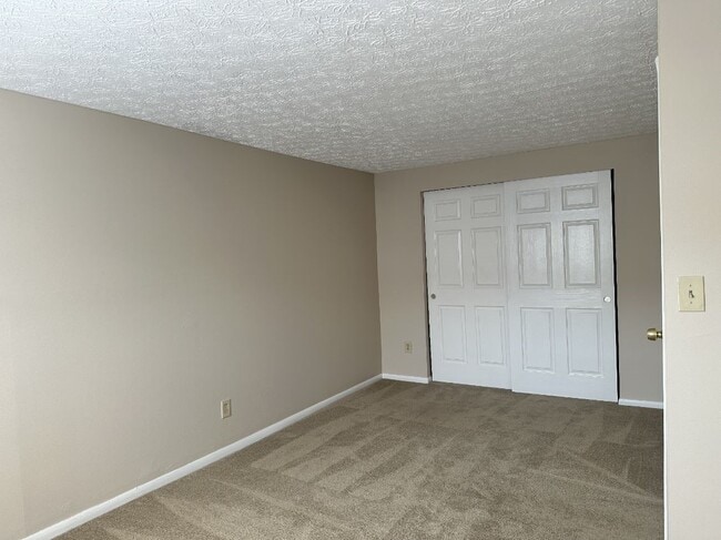 Building Photo - 2512 Nassau Dr