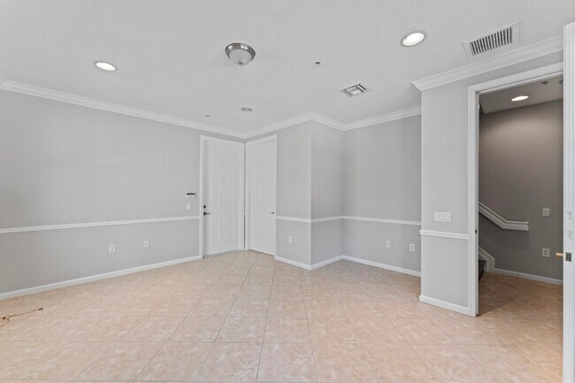 Building Photo - 1365 Via De Via