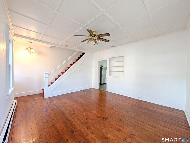 Foto del edificio - 102 Elm St