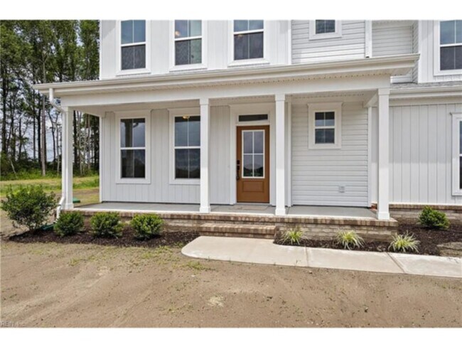 Building Photo - 5 Bedroom 3 Bathroom for rent