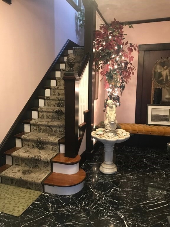 Building Photo - 35 Grafton St