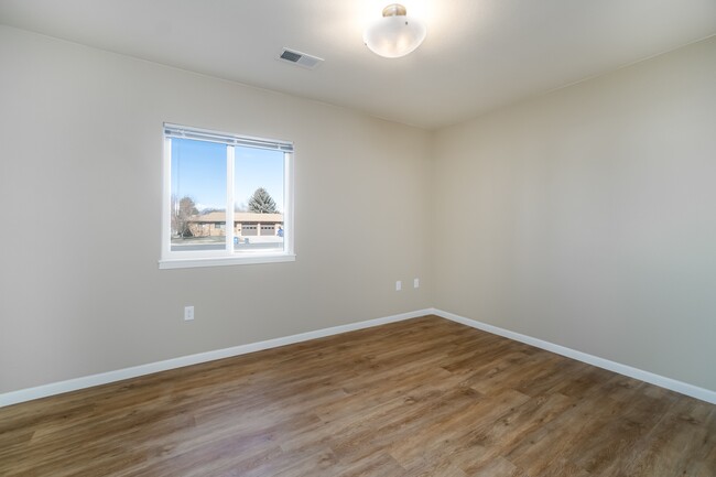 Building Photo - Ridgeview Apartments