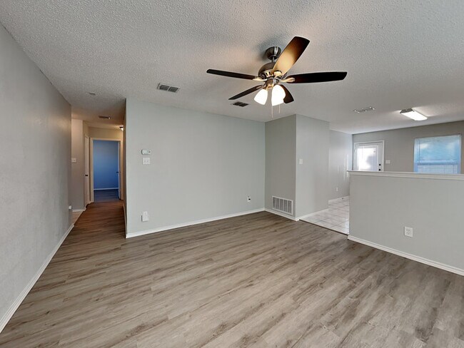 Building Photo - 7460 Concordia Ln