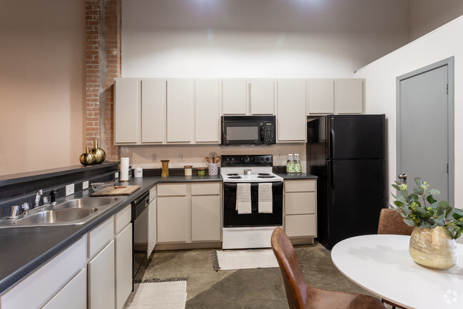 3HAB,2BA-D9-1,563 ft2 - LL Sams Historical Lofts