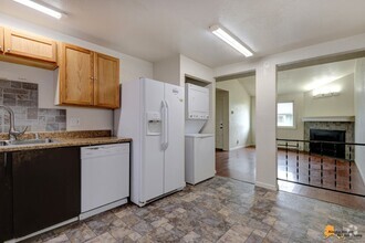 Building Photo - 4280 Reka Dr