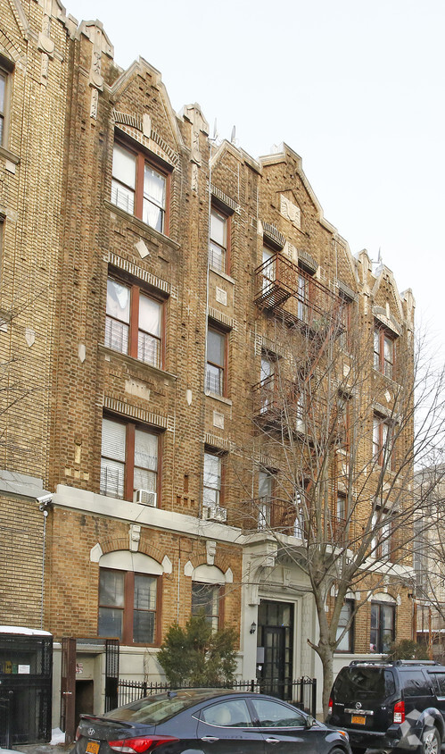 Building Photo - William Reid Apartments