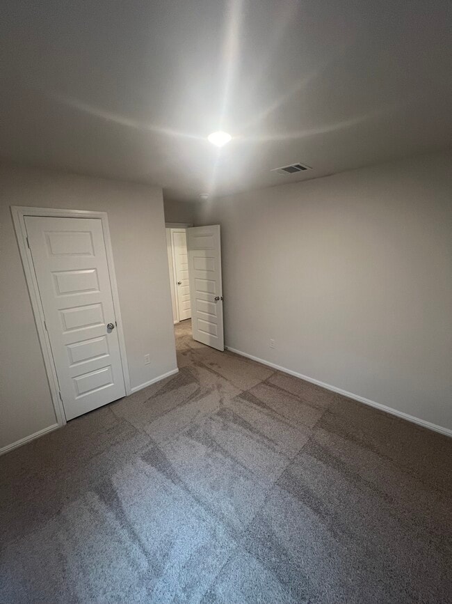 Building Photo - 14021 Haggerston Dr